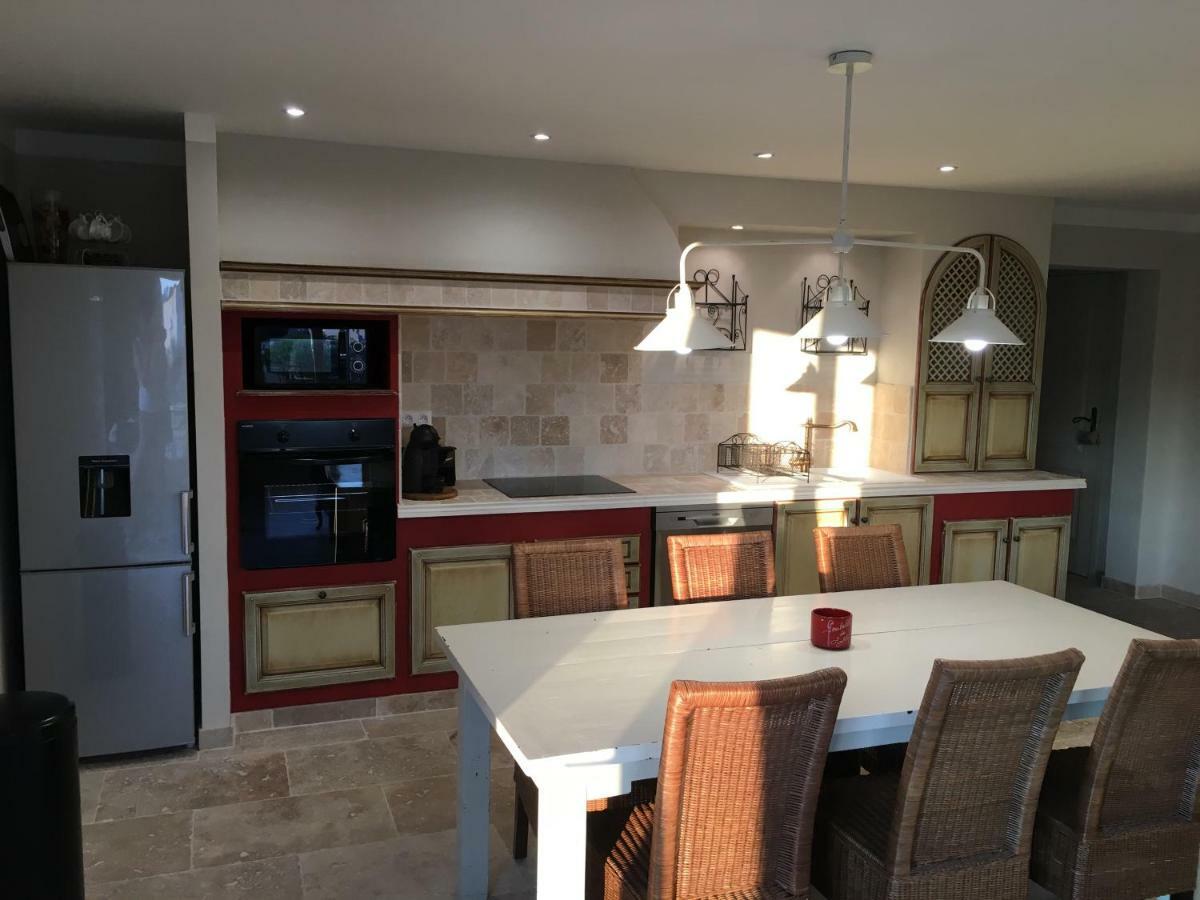 Entre Vignes Et Collines Holiday home *