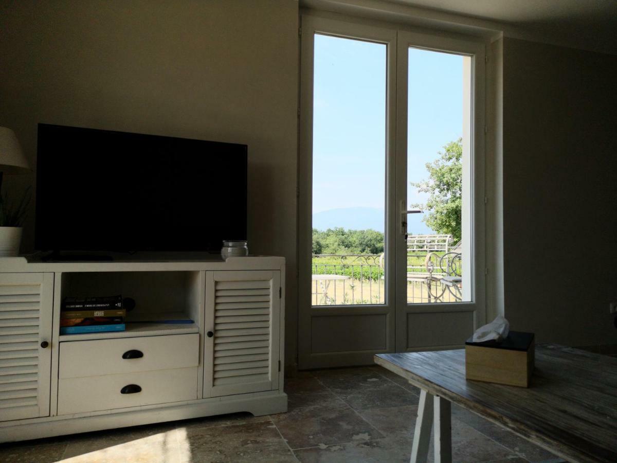 Entre Vignes Et Collines Holiday home Methamis